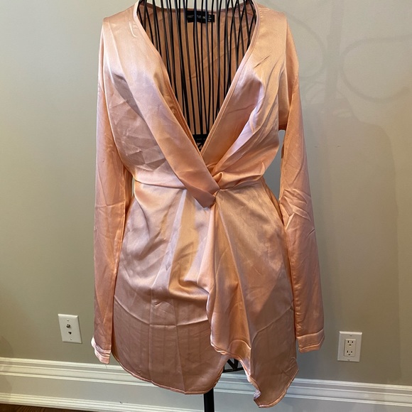 Champagne Deep Plunge from PLT - Picture 2 of 2